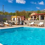 Villa Relax, Private Pool,Barbecue!