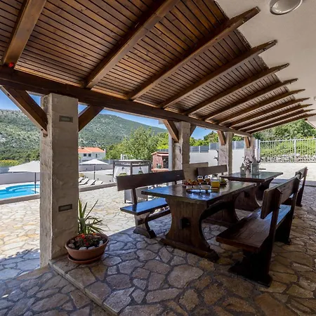 Villa Relax, Private Pool,barbecue! *