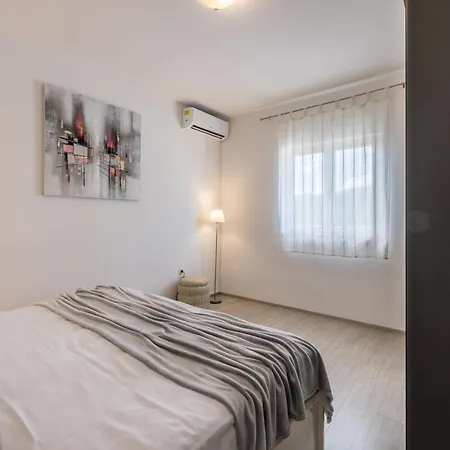 Villa Relax, Private Pool,barbecue!