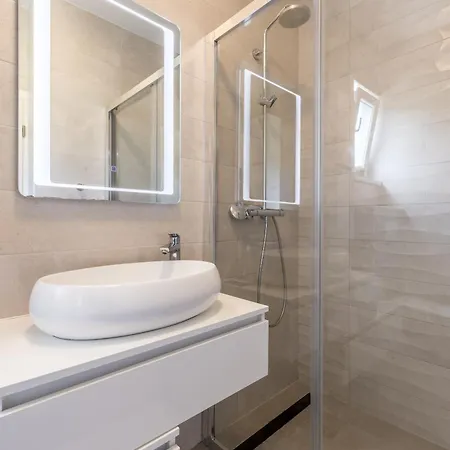 Relax, Private Pool,barbecue! Villa