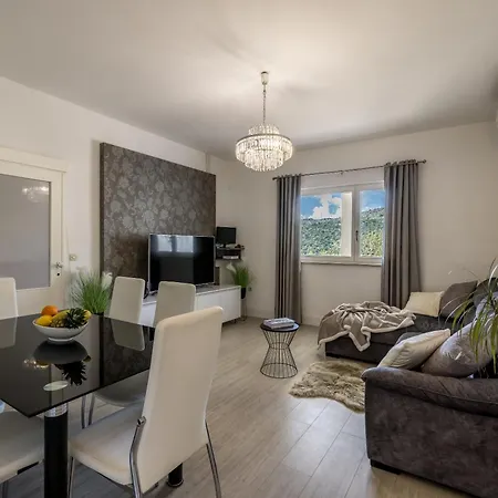 Villa Relax, Private Pool,barbecue!